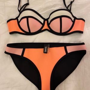 Triangl bikini